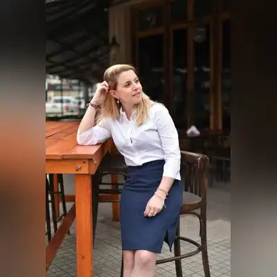 魏怡